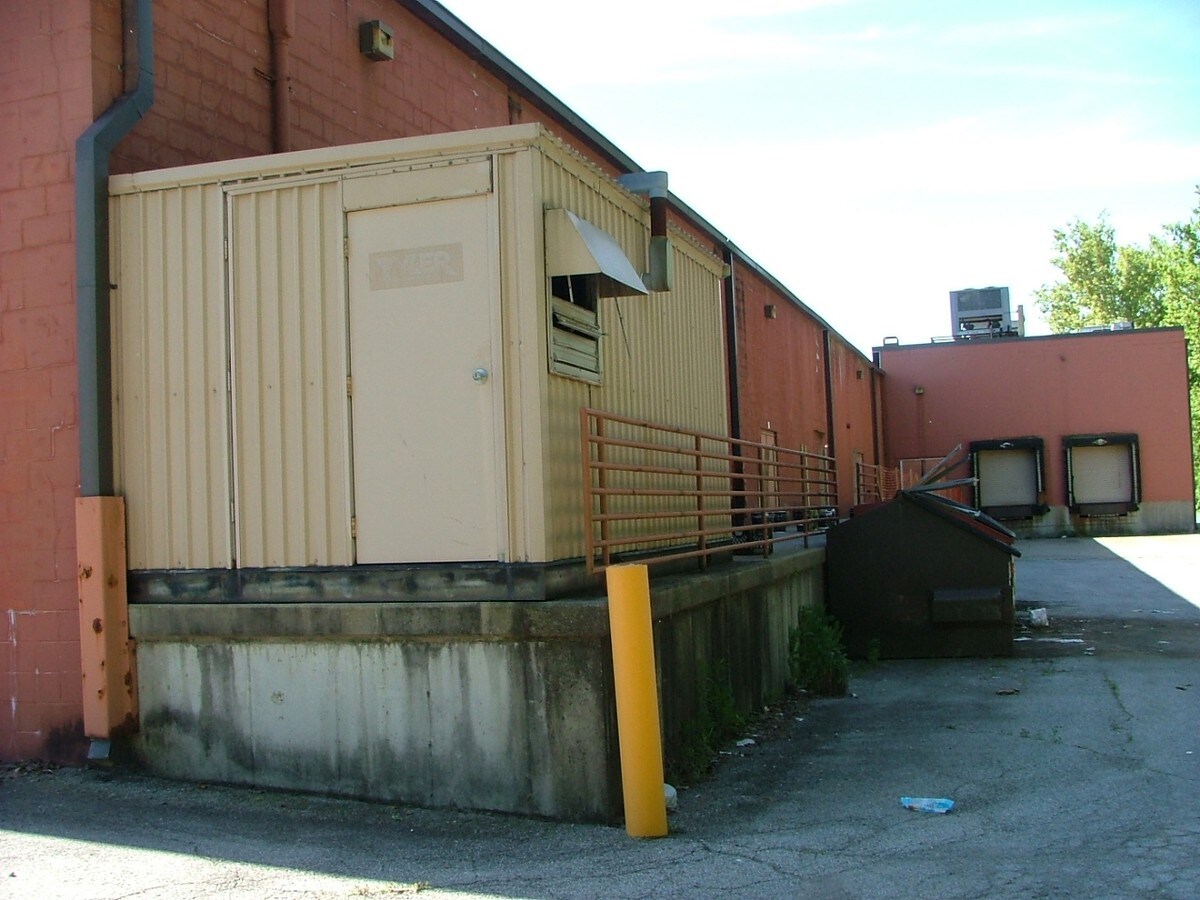 2002 Stafford Rd, Plainfield, IN 46168