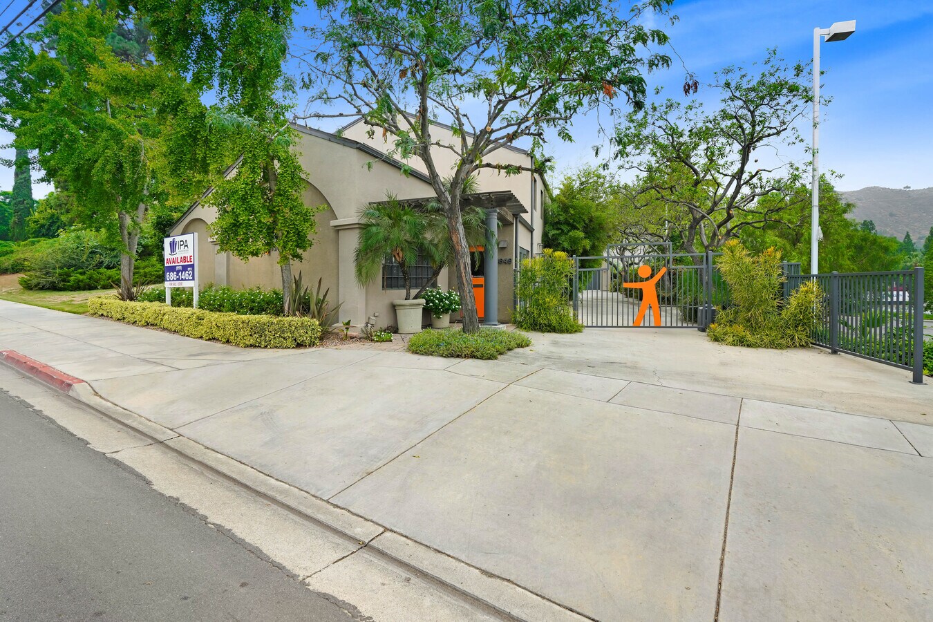 4649 Brockton Ave, Riverside, CA 92506