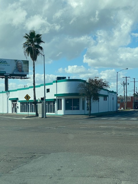 1701 S Staples St, Corpus Christi, TX for lease Building Photo- Image 1 of 12