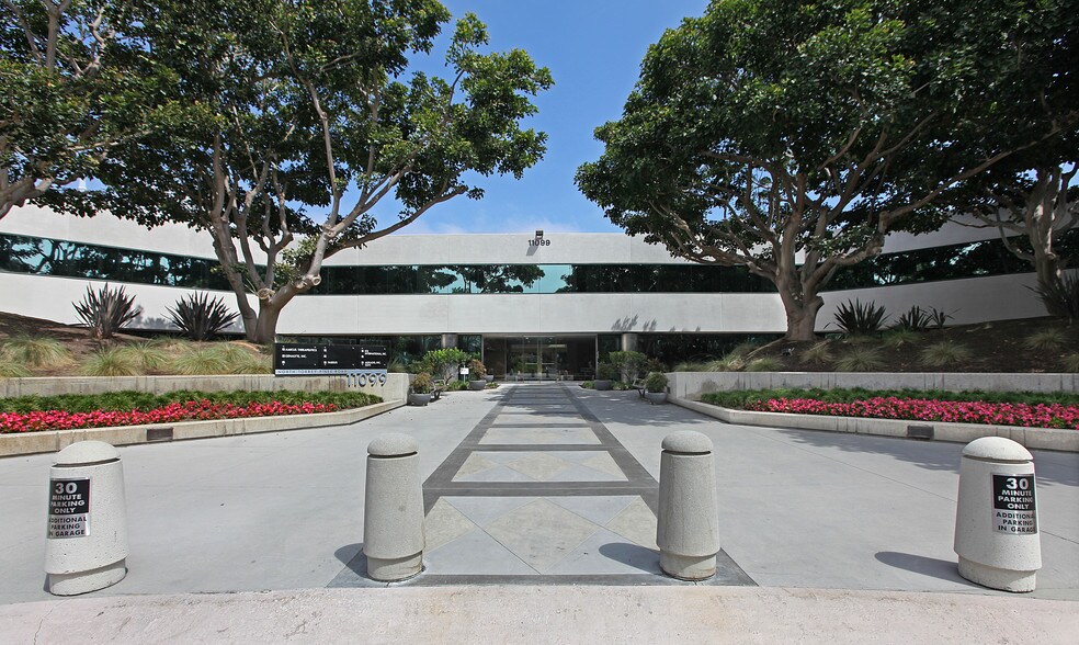 11085 N Torrey Pines Rd, La Jolla, CA for lease - Building Photo - Image 2 of 50