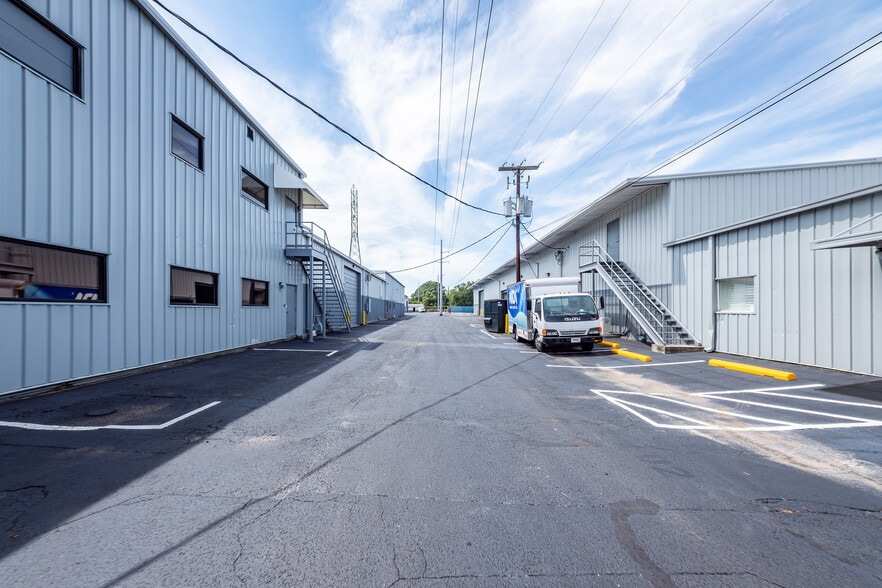 3567 Meeting Street Rd, North Charleston, SC for lease - Building Photo - Image 2 of 33