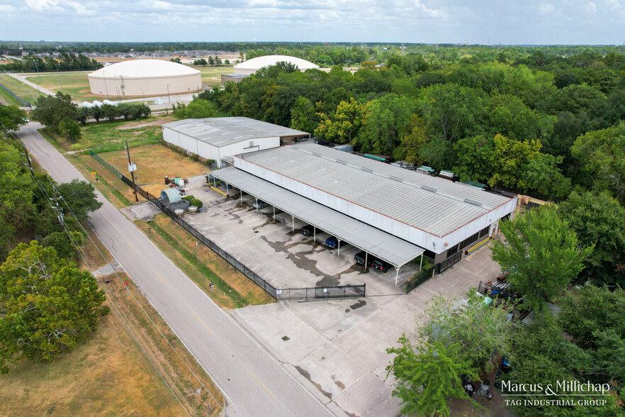 11918 Adel Rd, Houston, TX for sale - Building Photo - Image 3 of 5