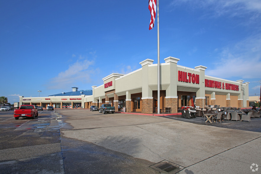 12100 Gulf Fwy, Houston, TX for lease - Primary Photo - Image 1 of 7