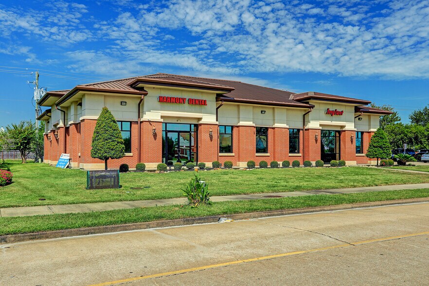 3530 Sunset Meadows Dr, Pearland, TX 77581