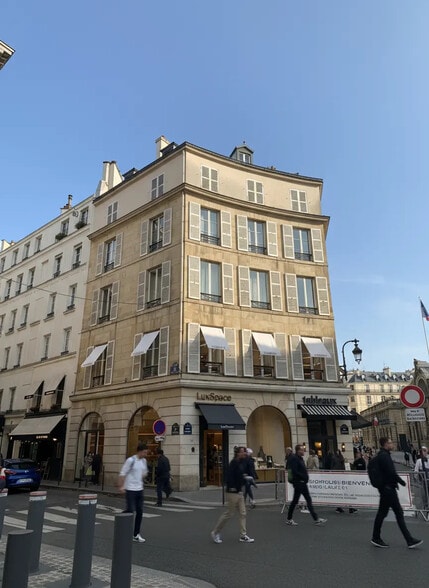 90 Rue Du Faubourg Saint-Honoré, Paris for sale - Building Photo - Image 1 of 7