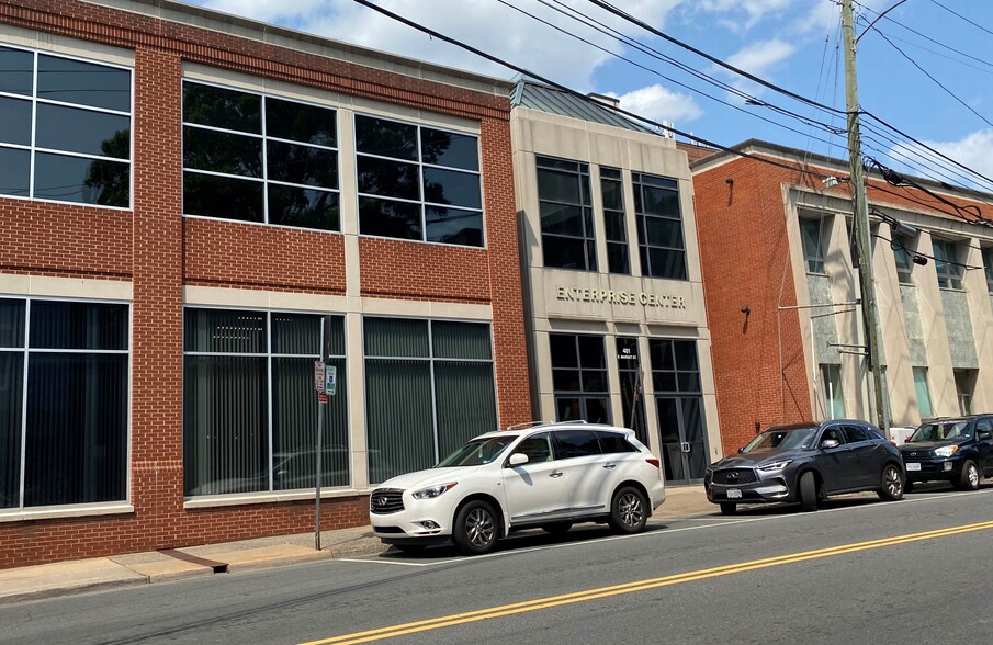 401 E Market St, Charlottesville, VA for lease - Building Photo - Image 1 of 14