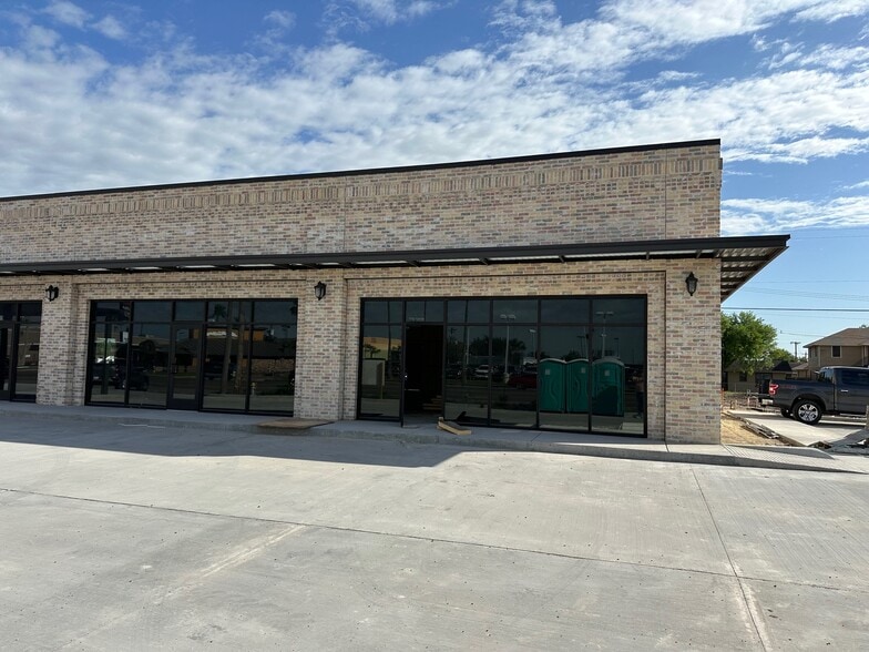 4367 E US Highway 83, Rio Grande City, TX for lease - Building Photo - Image 2 of 4