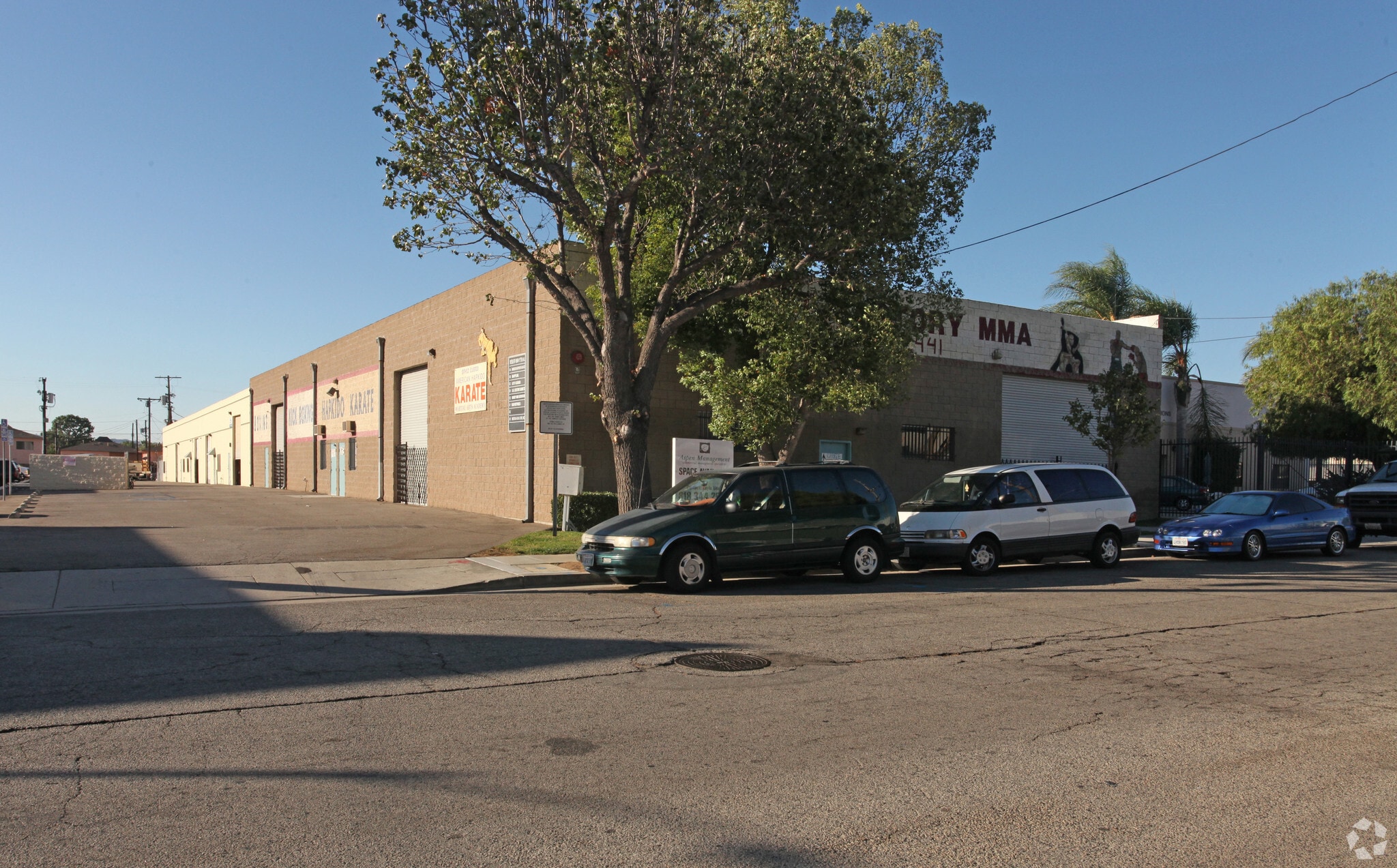 20918-20928 Osborne St, Canoga Park, CA for lease Primary Photo- Image 1 of 5