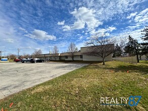 3601 42nd St NE, Cedar Rapids, IA for sale Building Photo- Image 2 of 19