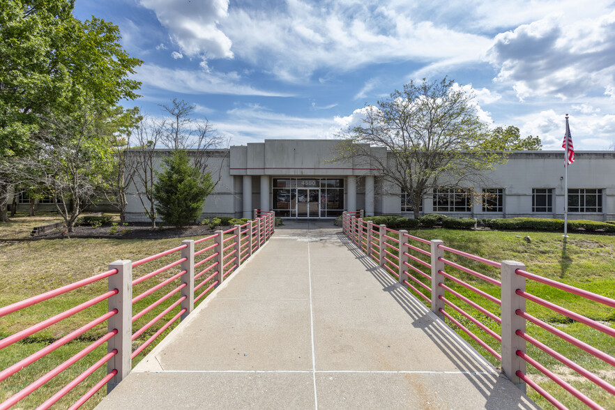 4550 Victory Ln, Indianapolis, IN for sale - Building Photo - Image 1 of 7