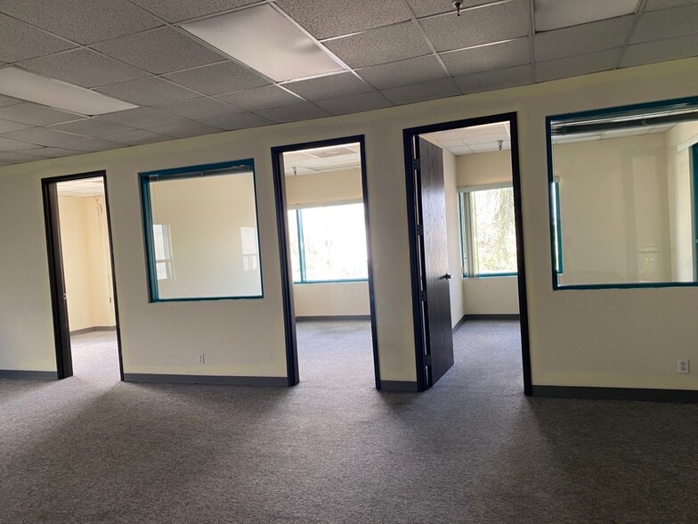 207-211 Erie St, Pomona, CA for lease - Building Photo - Image 2 of 32