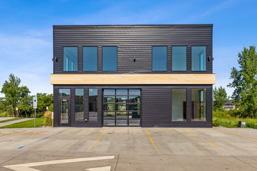 3344 5th Way E, West Fargo, ND for sale - Primary Photo - Image 1 of 17