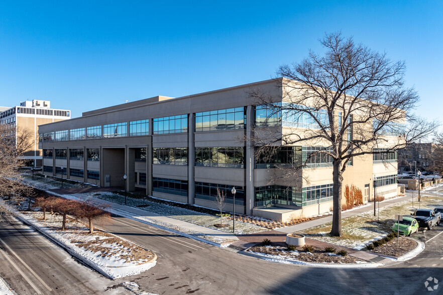 1111-1121 Lincoln Mall, Lincoln, NE for sale - Primary Photo - Image 1 of 1