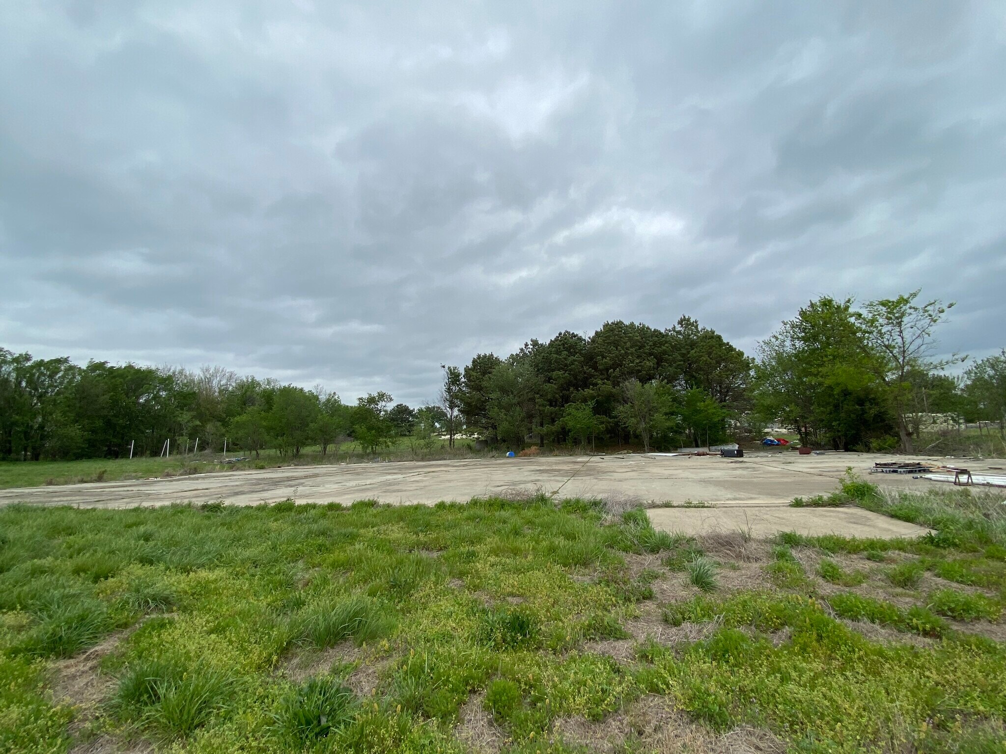 68950 US-60, Wyandotte, OK 74370 - The Bunker | LoopNet