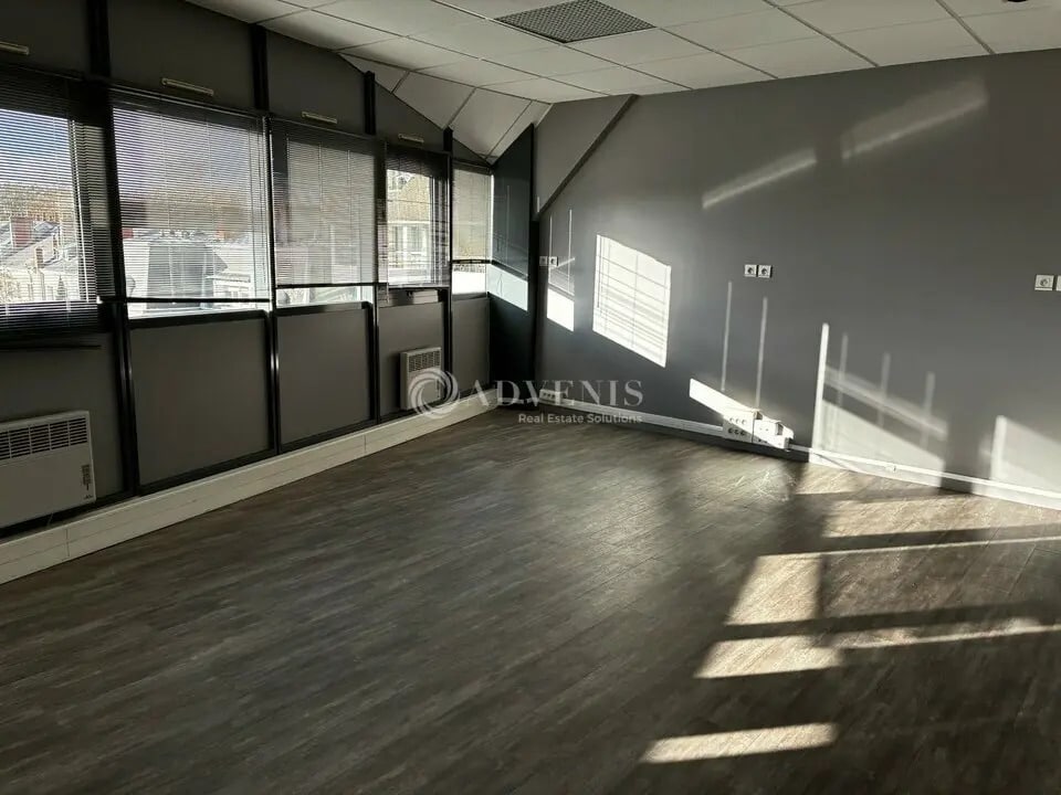 Office in Tours for sale Interior Photo- Image 1 of 7