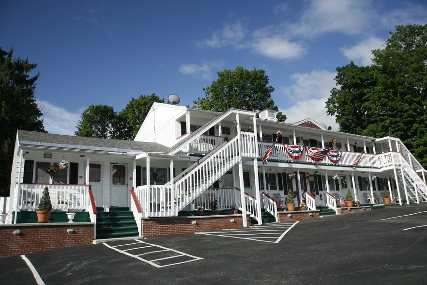 143 Main St, Bennington, VT for sale - Primary Photo - Image 1 of 1