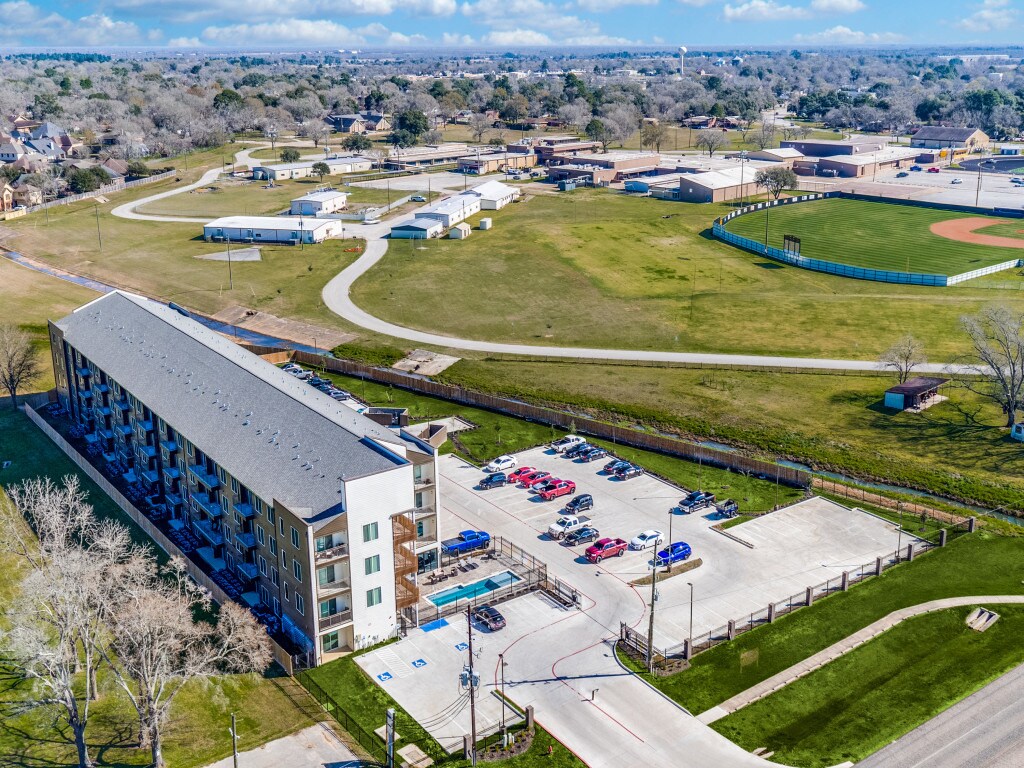 1100 Us90 Hwy W, Sealy, TX 77474 Harvest Moon Apartments