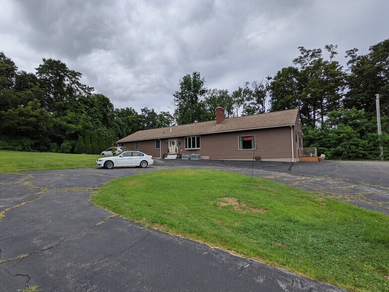 116120 Thompson Rd, Webster, MA 01570