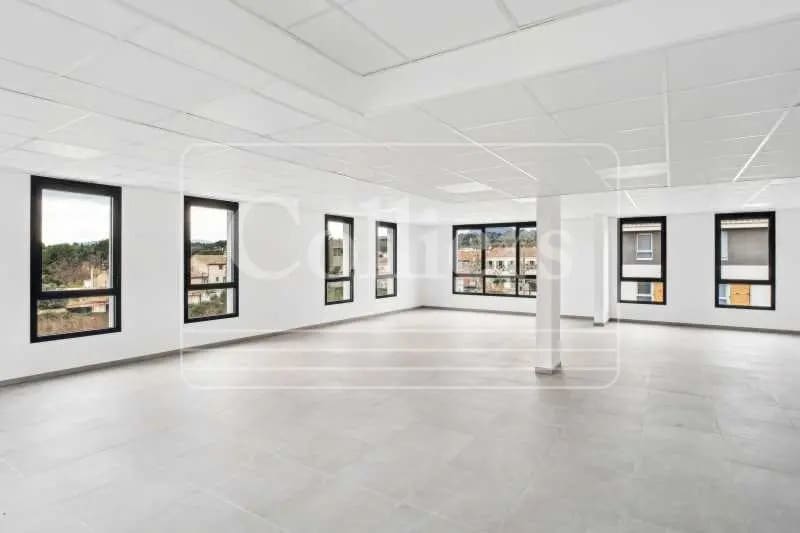 Office in Aubagne for lease - Interior Photo - Image 3 of 3