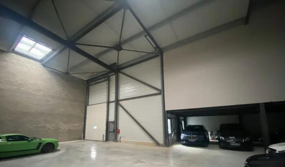 Flex in Tigery for lease - Interior Photo - Image 1 of 1