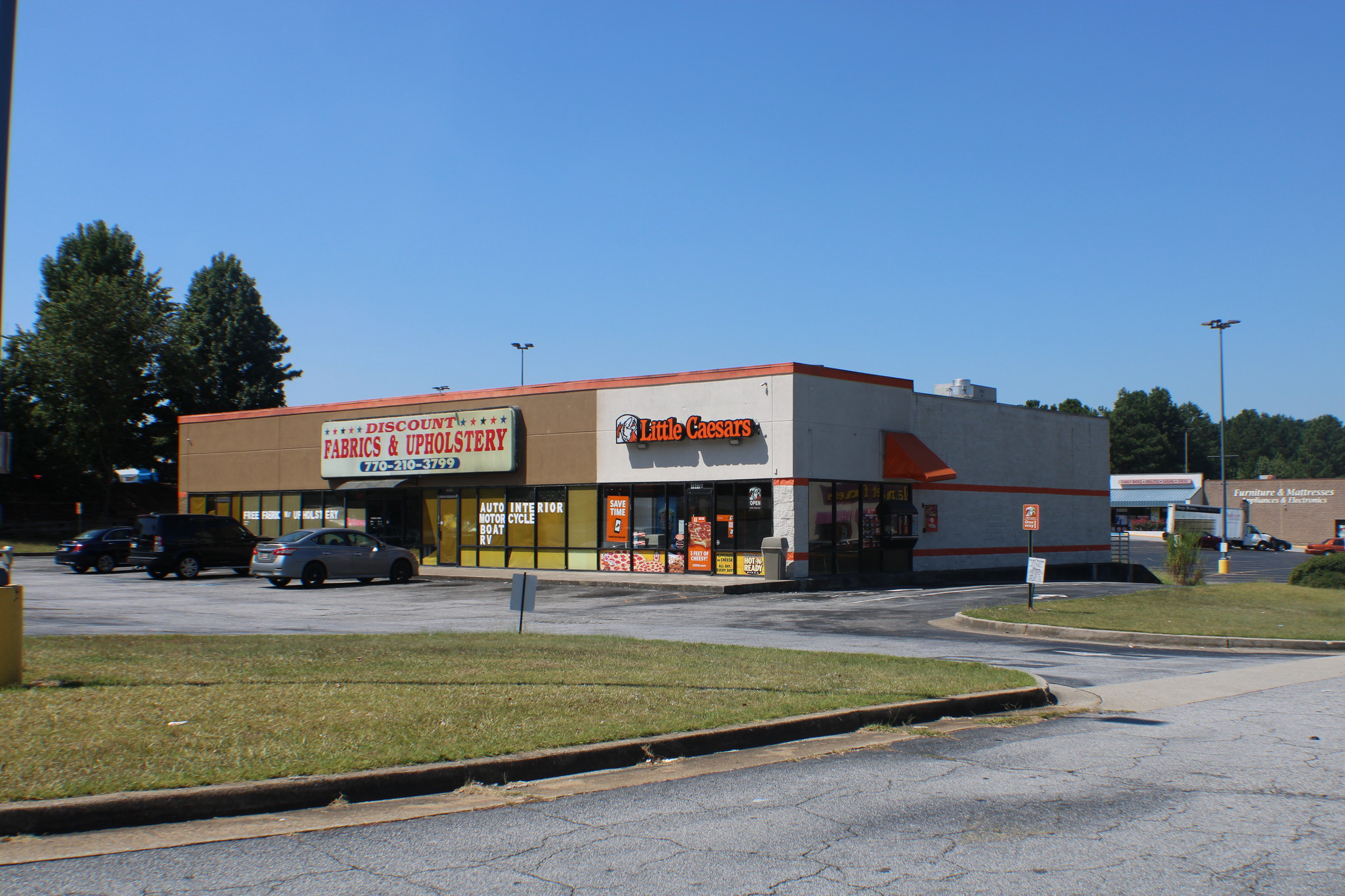 7977 Tara Blvd, Jonesboro, GA for lease Primary Photo- Image 1 of 16