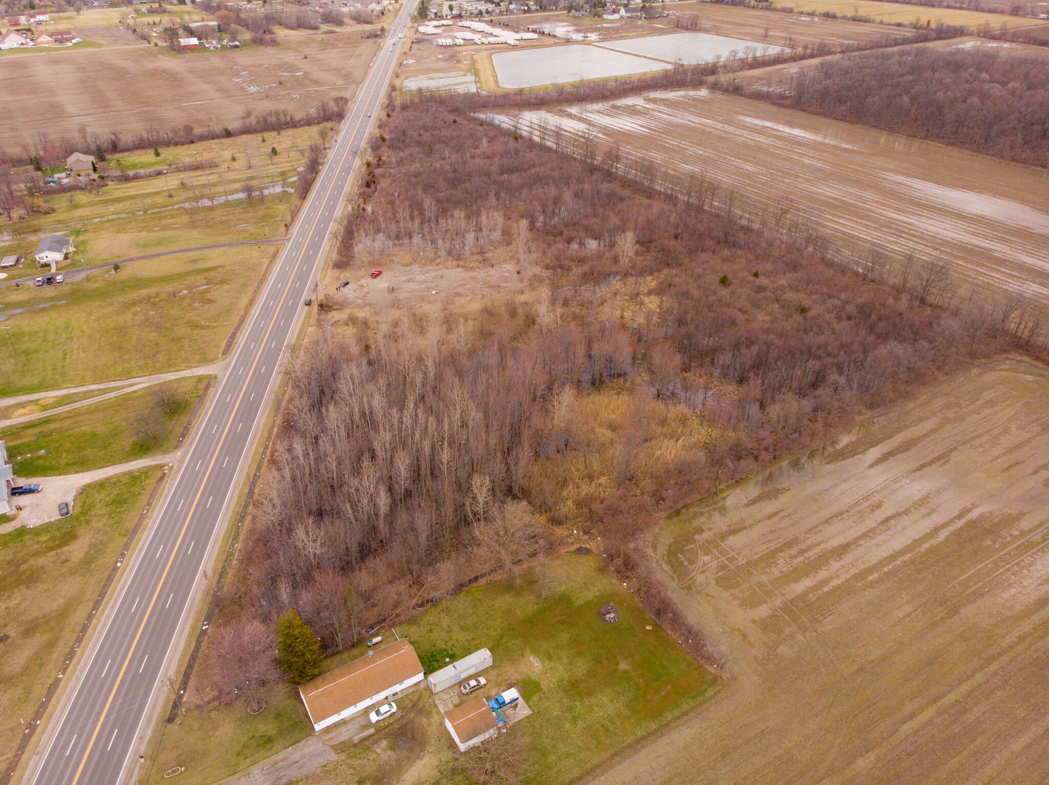 10570 Telegraph Rd, Carleton, MI 48117