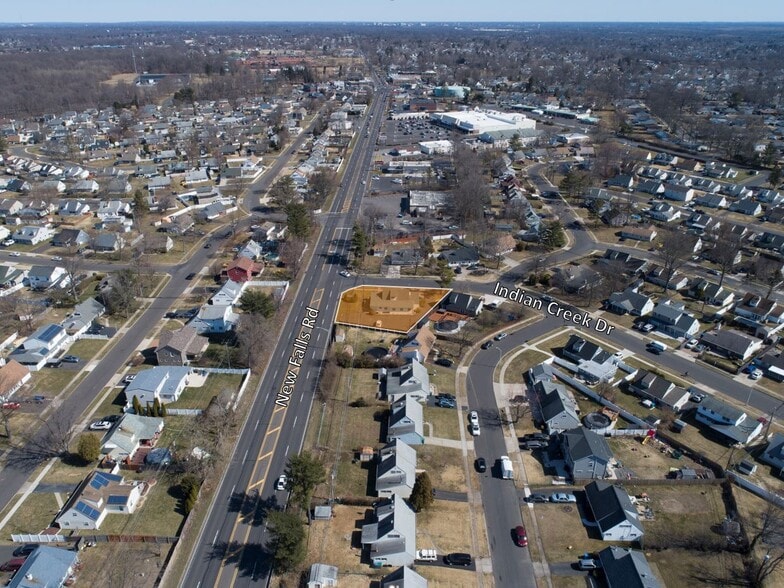 375 Indian Creek Dr, Levittown, PA for sale - Aerial - Image 2 of 20