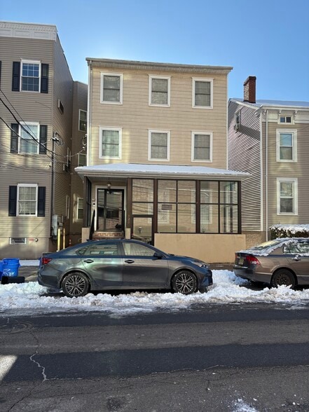 Bayard Street portfolio portfolio of 8 properties for sale on LoopNet.com - Building Photo - Image 2 of 10