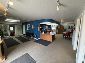 5604 W 41st St, Sioux Falls, SD for lease Interior Photo- Image 1 of 34