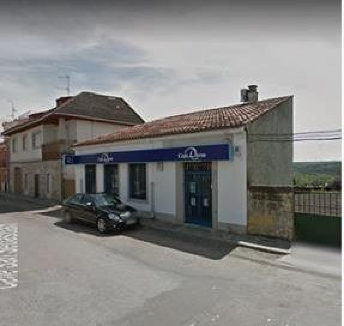 Retail in Vilvestre for lease Building Photo- Image 1 of 2