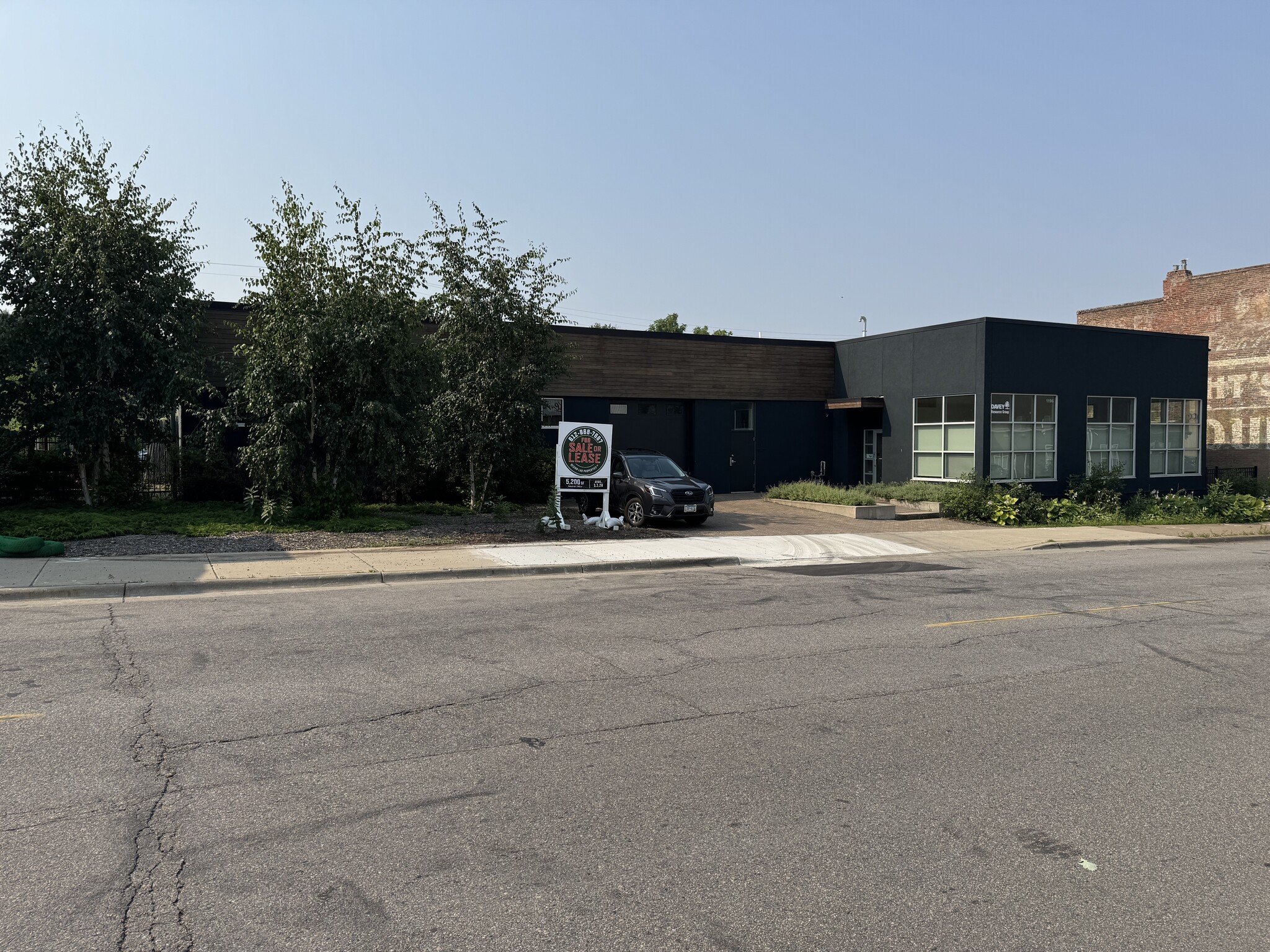 1196 7th St E, Saint Paul, MN for sale Interior Photo- Image 1 of 12