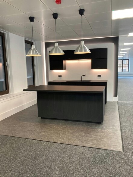 118-120 Bath St, Glasgow for lease - Interior Photo - Image 2 of 6