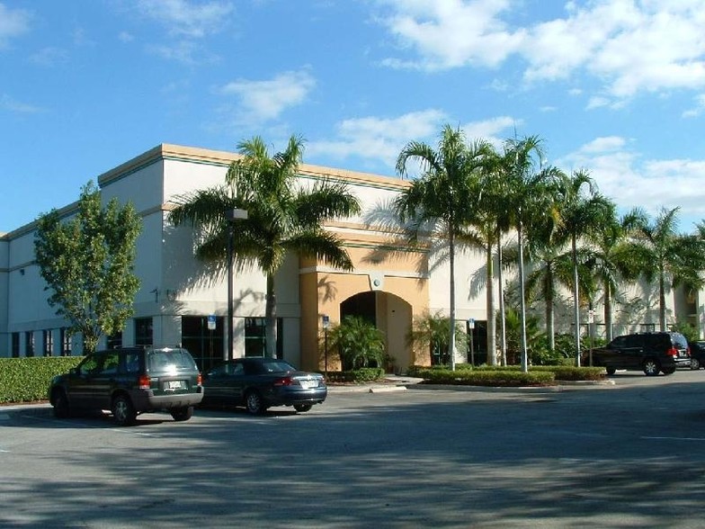 13951 NW 8th St, Sunrise, FL for lease - Building Photo - Image 2 of 7