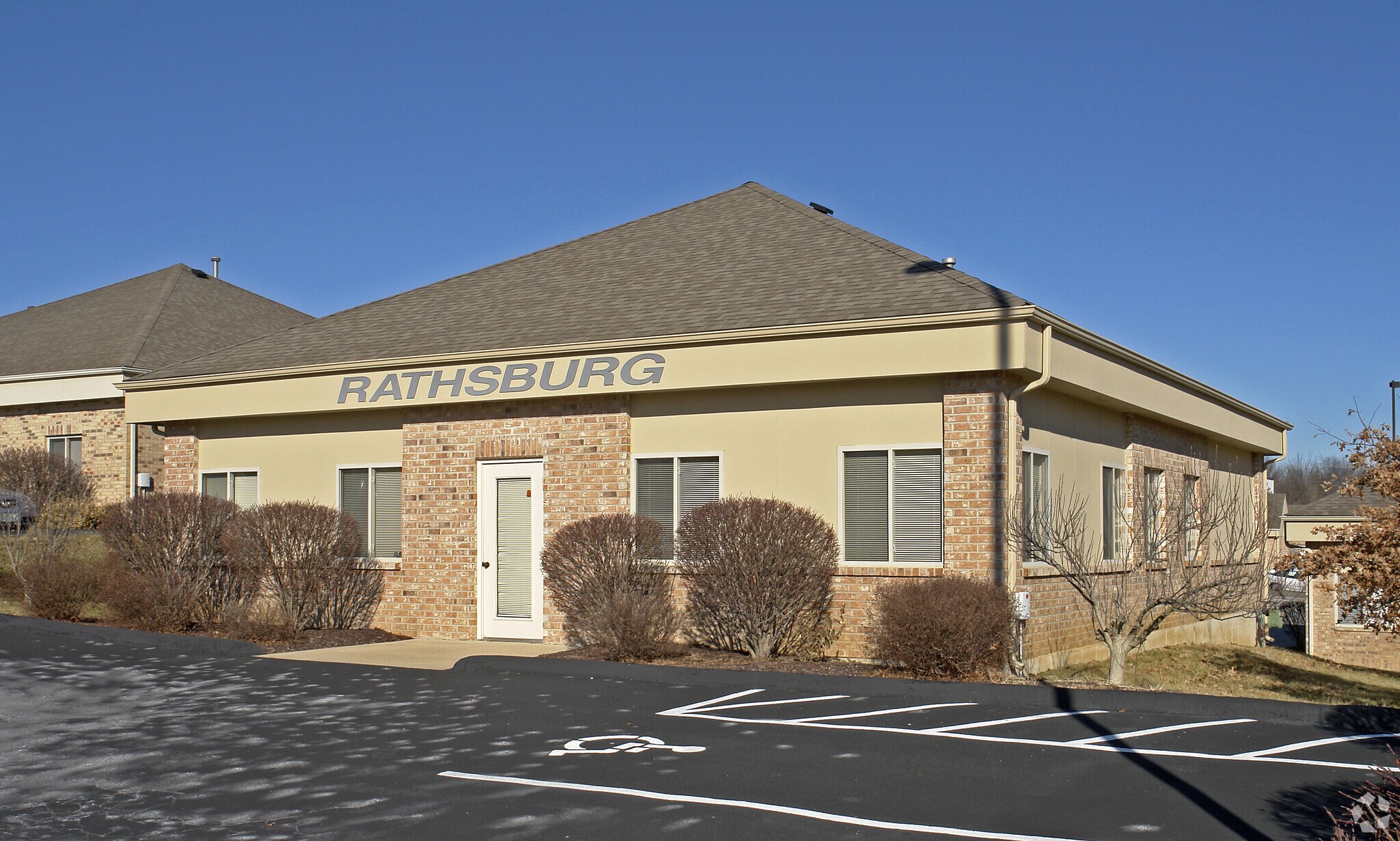 2110 Collier Corporate Pky, Saint Charles, MO for sale Primary Photo- Image 1 of 1