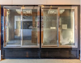 335 N Olympic Ave, Arlington, WA for lease Interior Photo- Image 2 of 8