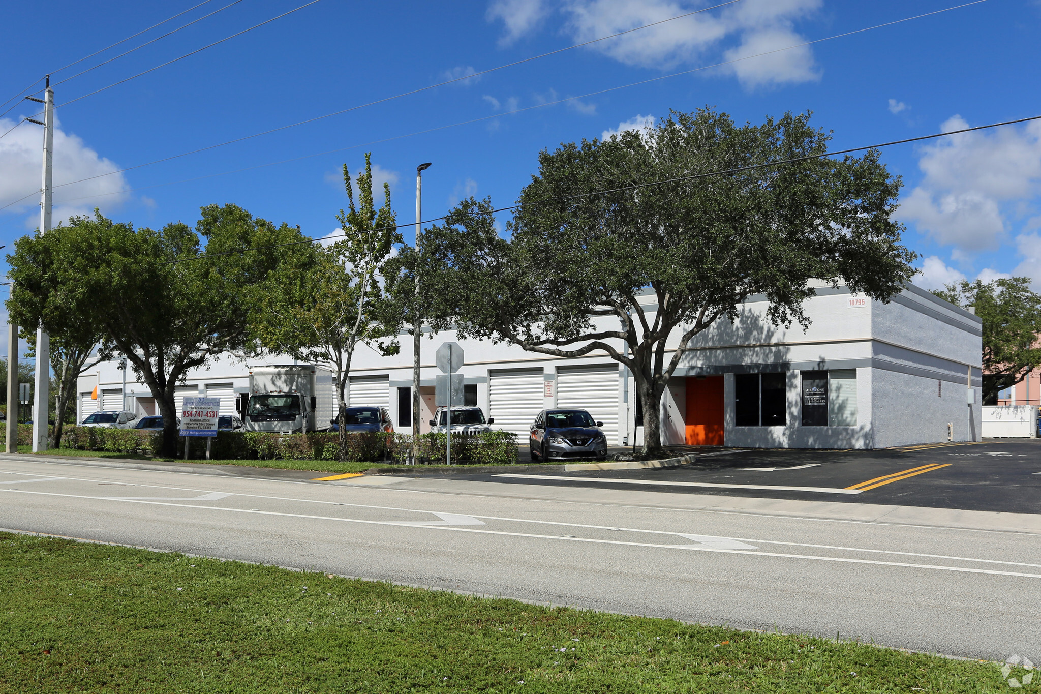 10795 NW 53rd St, Sunrise, FL for sale Primary Photo- Image 1 of 1