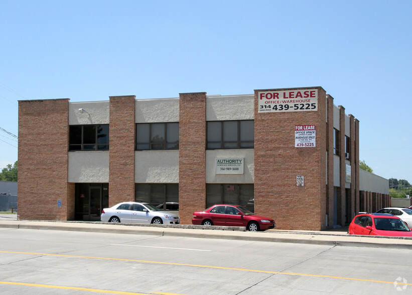 11704-11718 Lackland Industrial Dr, Saint Louis, MO for lease - Building Photo - Image 2 of 15