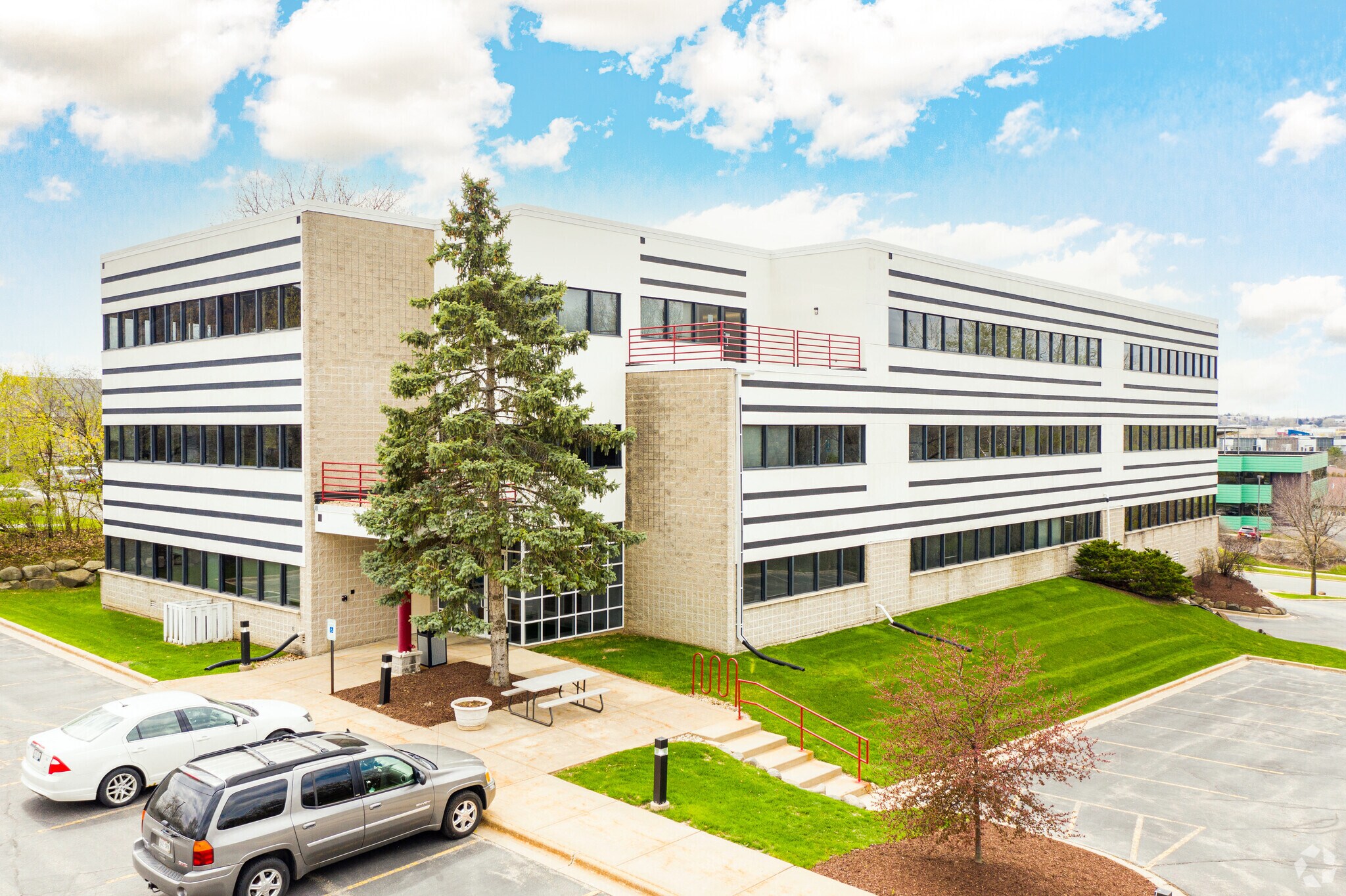 6410 Enterprise Ln, Madison, WI for lease Primary Photo- Image 1 of 5