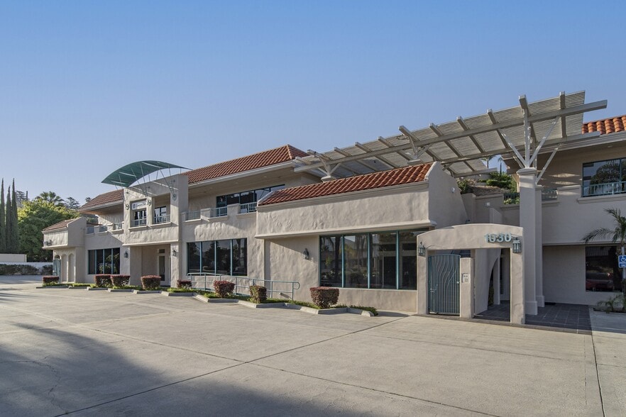 1030 E Route 66, Glendora, CA for lease - Building Photo - Image 1 of 10