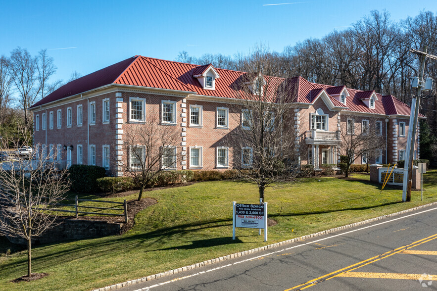 266 King George Rd, Warren, NJ for sale - Building Photo - Image 1 of 1