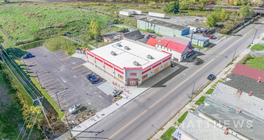 1031 Clinton St, Buffalo, NY for sale - Building Photo - Image 2 of 17