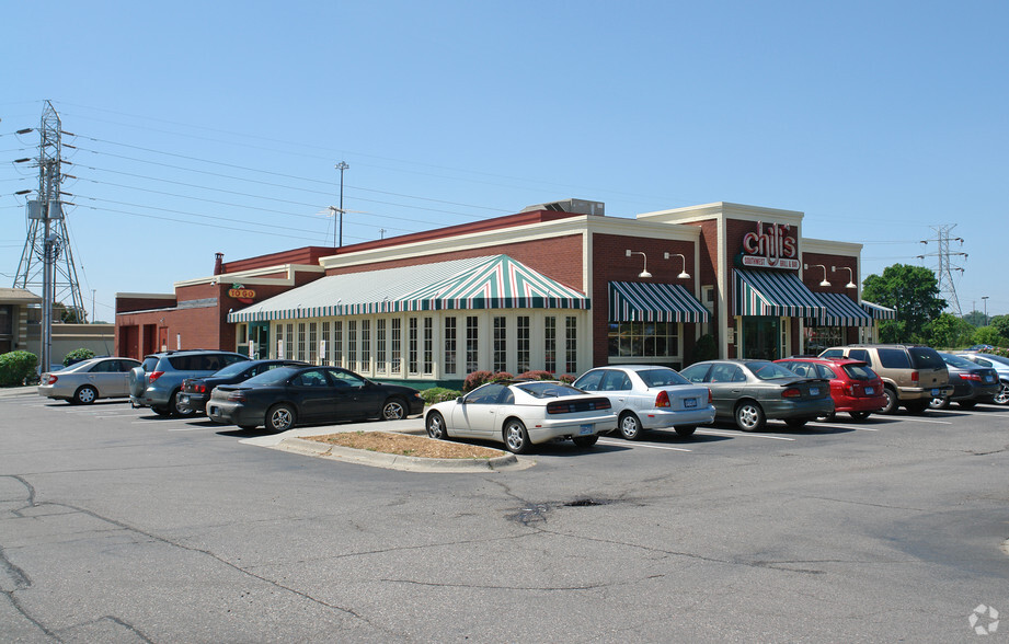 7801 Normandale Blvd, Minneapolis, MN for lease - Building Photo - Image 2 of 4