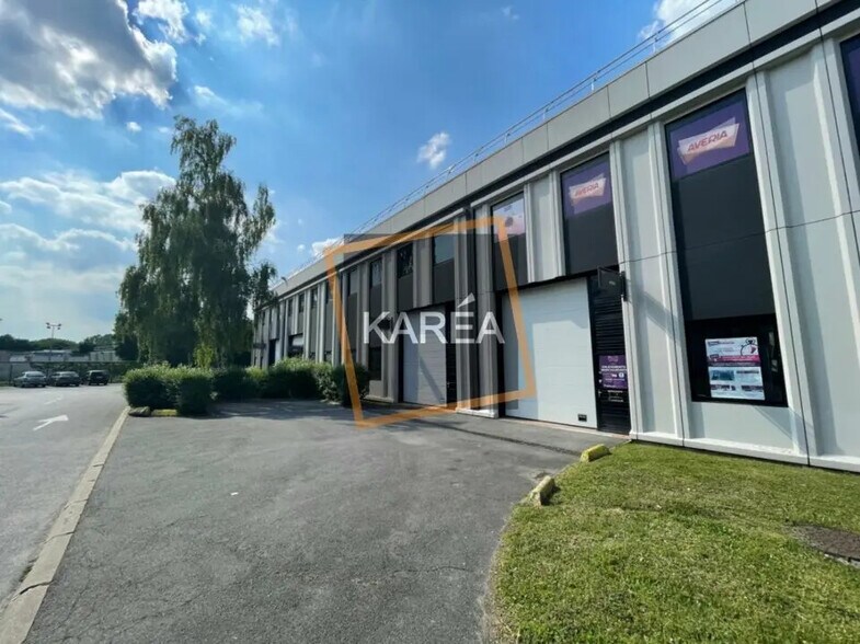 Office in Lognes for lease - Building Photo - Image 2 of 5