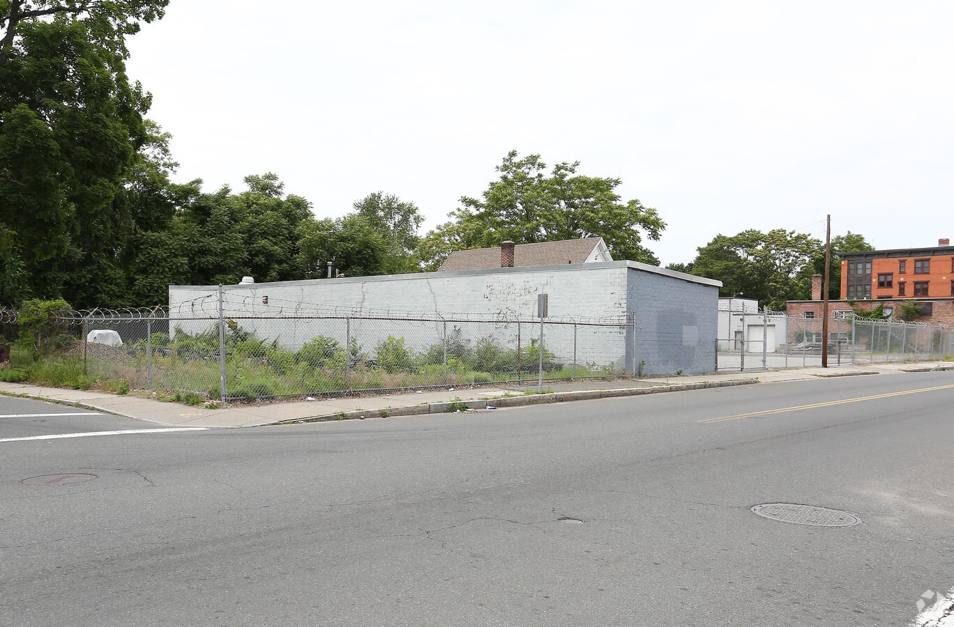 142 Hancock St, Springfield, MA 01109