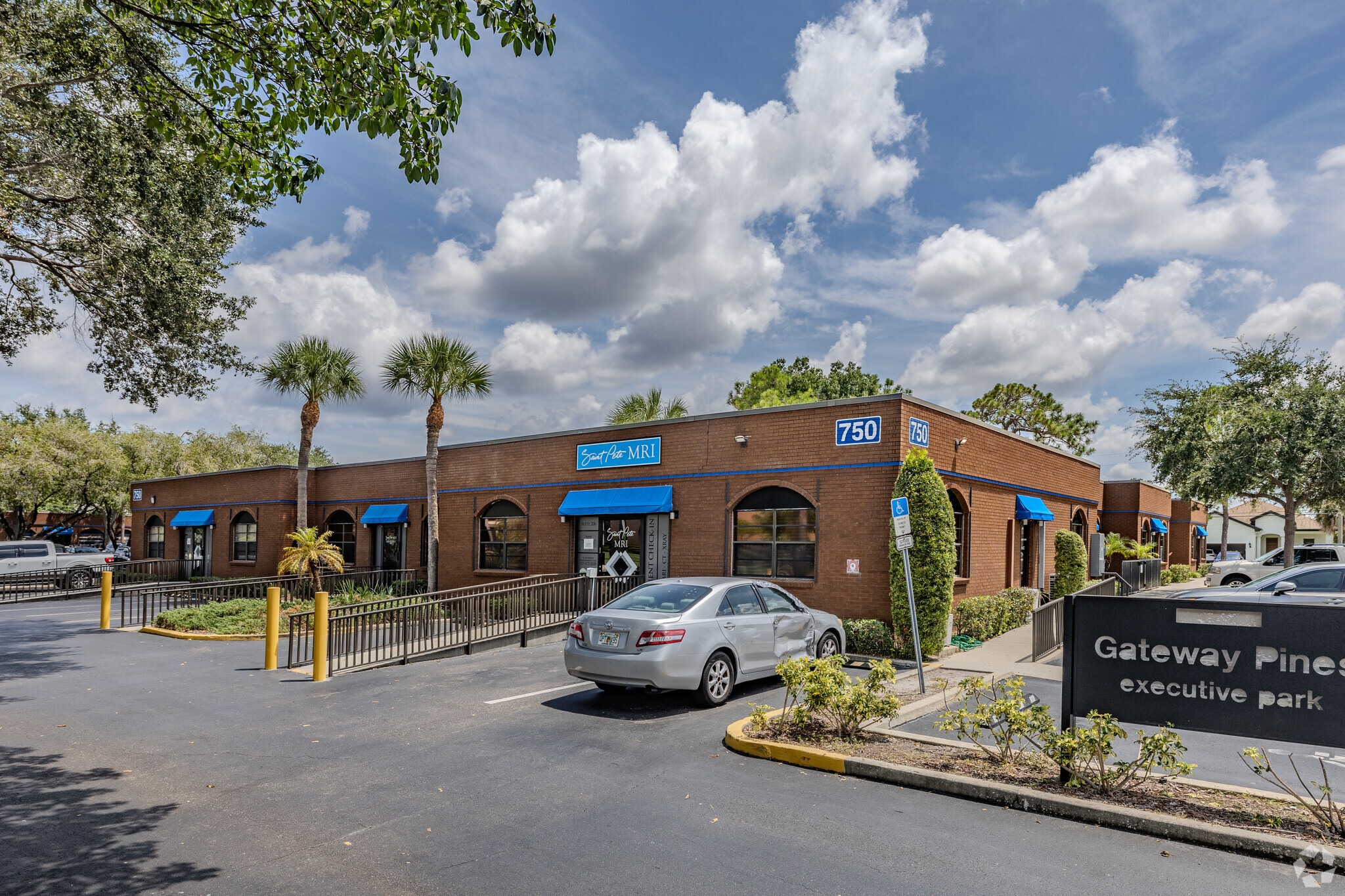 750 N 94th Ave, Saint Petersburg, FL for lease Primary Photo- Image 1 of 9