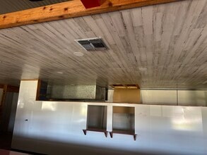 2718 Gilmer Rd, Longview, TX for sale Interior Photo- Image 2 of 15