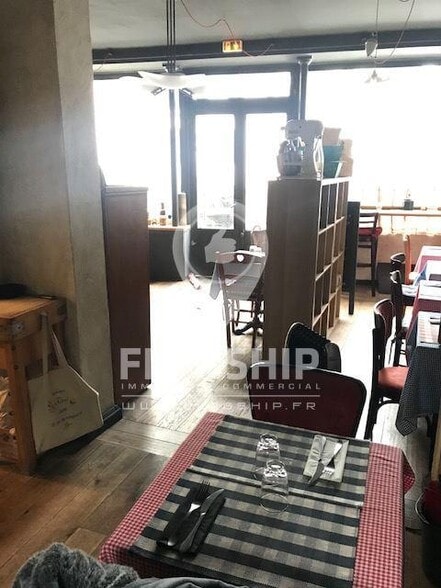 Retail in Puteaux for lease - Interior Photo - Image 3 of 8