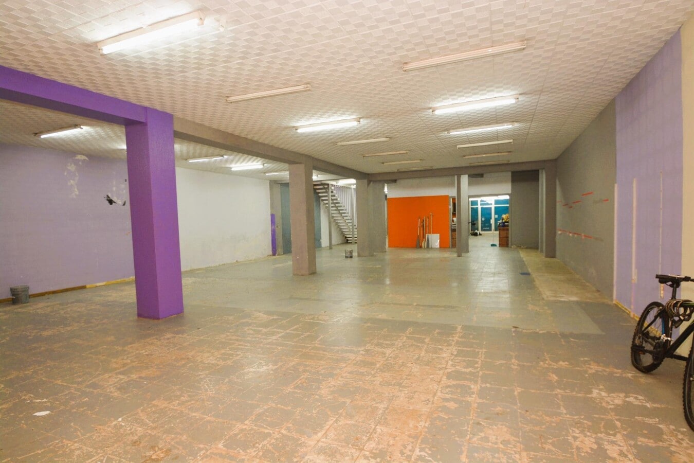 Igualada, BAR 08700 -  -  - Interior Photo - Image 1 of 9