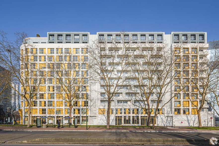 60 Avenue Du Général De Gaulle, Puteaux for lease - Building Photo - Image 2 of 4