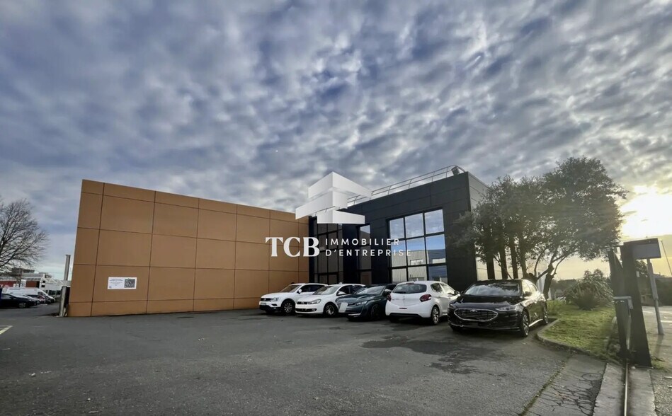 Flex in Carquefou for sale - Building Photo - Image 1 of 19